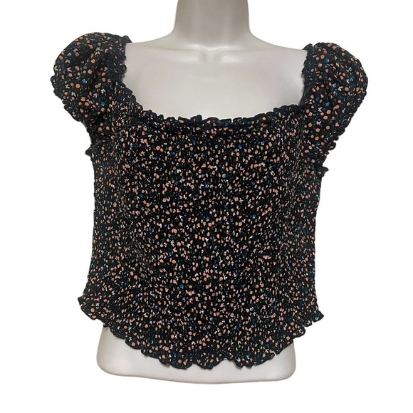 Tops - Smocked Top crop top feminine floral black